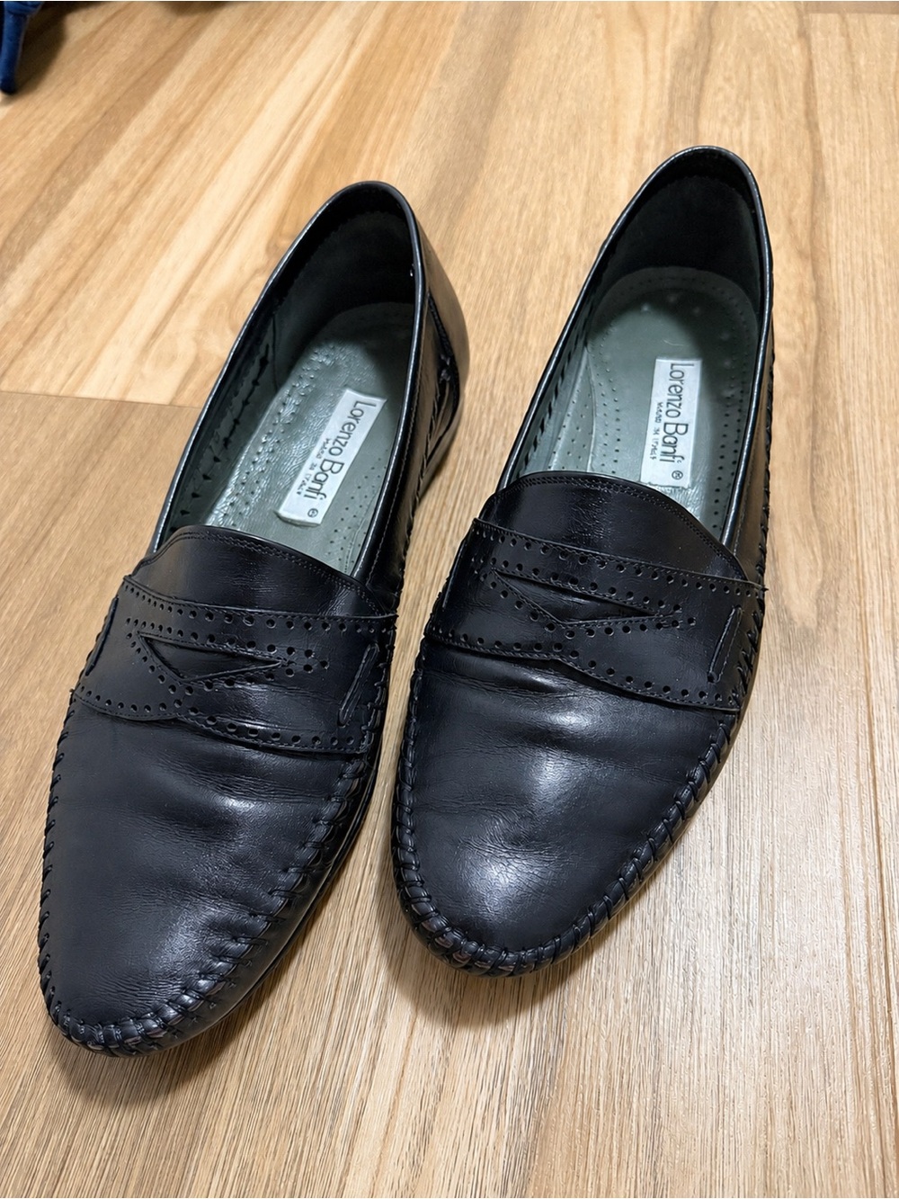 lorenzo Black Leather Slip-On Penny Loafers